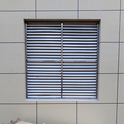 百叶空调罩--（徽龙铝板空调罩专业厂家）