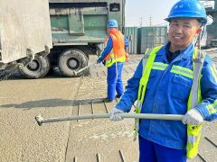 豪城码头年底“冲刺”保障重点工程出土