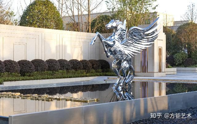 如何判斷玻璃鋼雕塑是否適應(yīng)戶外環(huán)境？